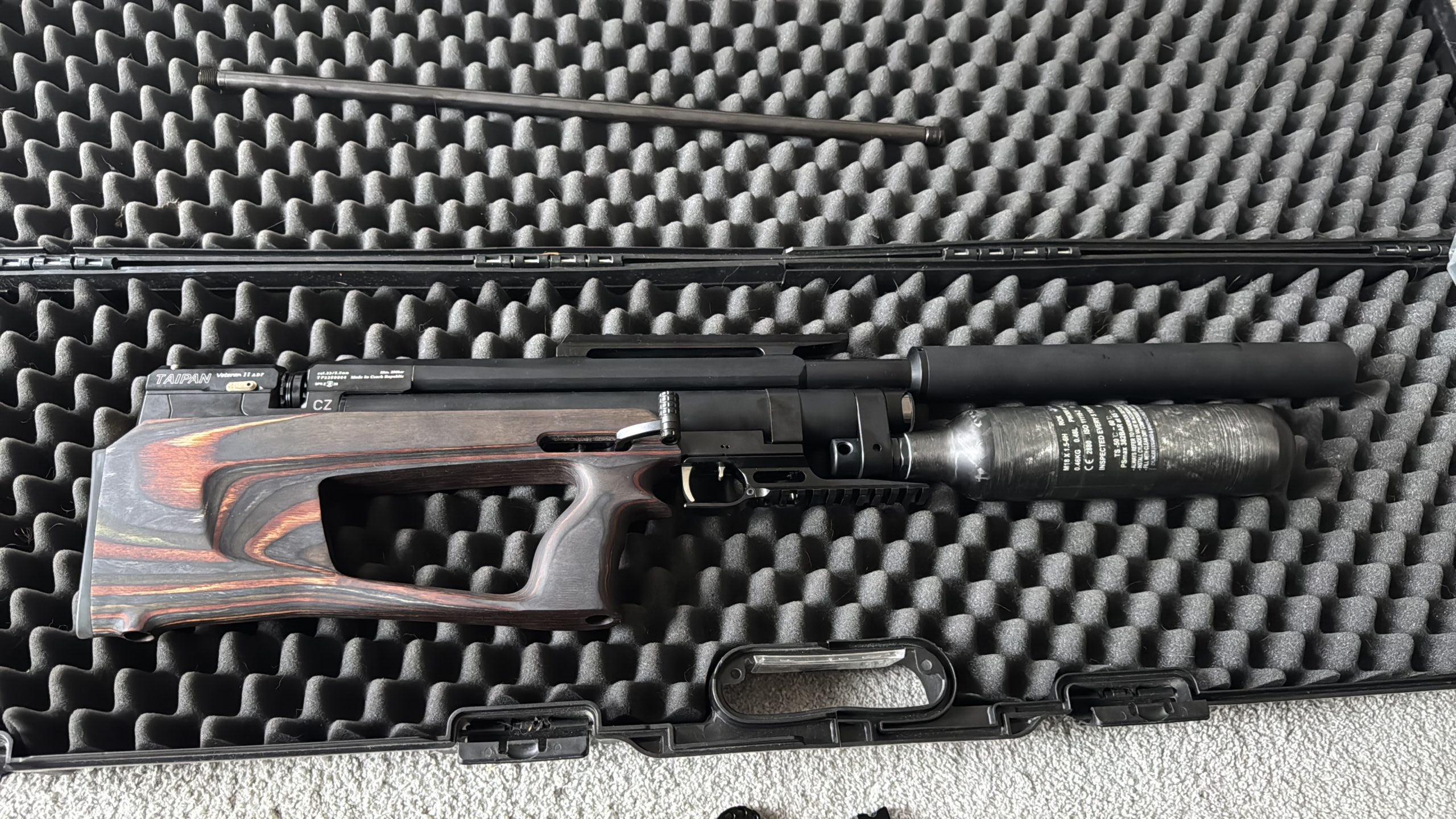 Taipan Veteran II TAC 550mm 5,5mm Tactical Laminate Forest