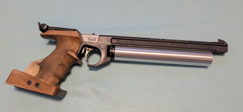 Steyr Air Pistol 1 Right with Shooting Goggles Knobloch