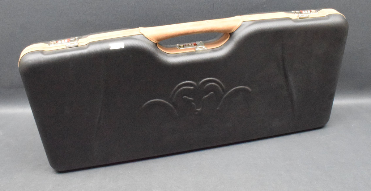 Blaser gun case type B, hard shell case with three combination locks, very good condition