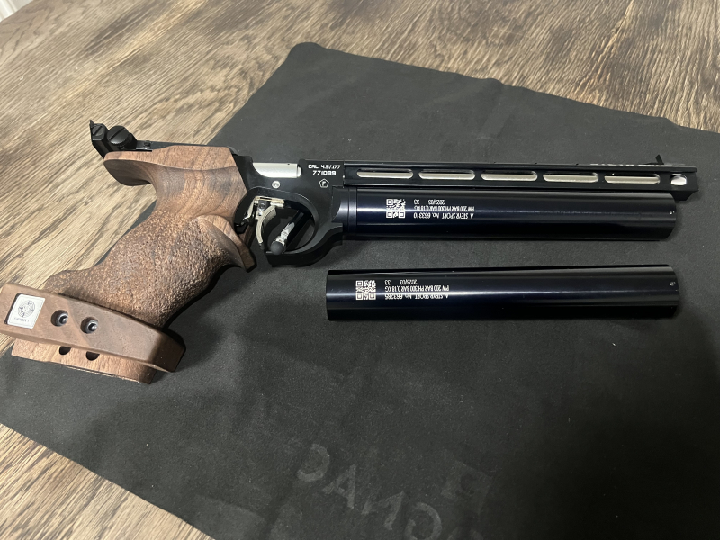 Steyr EVO 10 black, right, XL