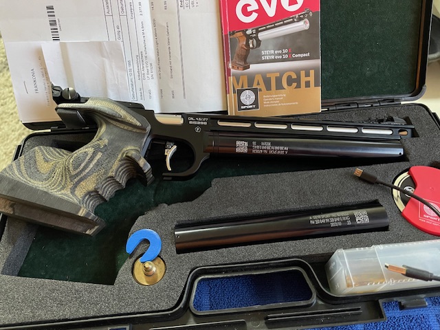 Steyr Evo 10E Black Right-M Top