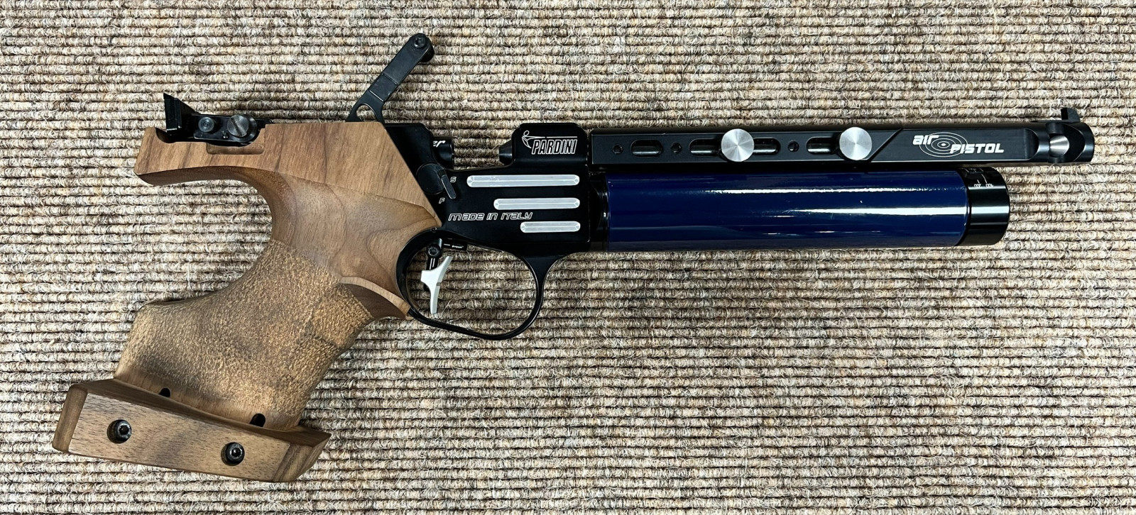 Pardini K12 Air Pistol – Top Condition – 2 Cartridges until 2027 – incl. Case