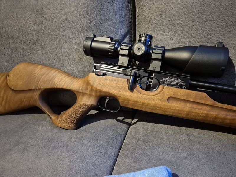 Weihrauch HW 100 TK Carbine+Accessories