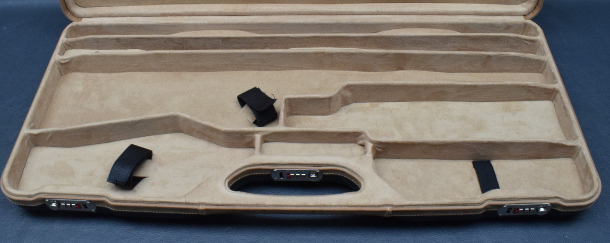 Blaser gun case type B, hard shell case with three combination locks, very good condition