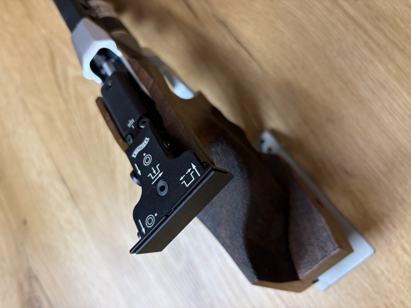 Walther LP 500 M match air pistol, supported, walnut, rightL +DISPLAY PIECE+ Haider Weapons +