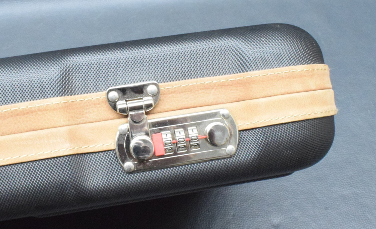 Blaser gun case type B, hard shell case with three combination locks, very good condition