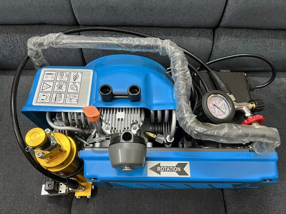 BREATHING AIR COMPRESSOR SCUBA DIVING AND SCBA 4500 PSI 100LMIN. 300 BAR 3.5CFM