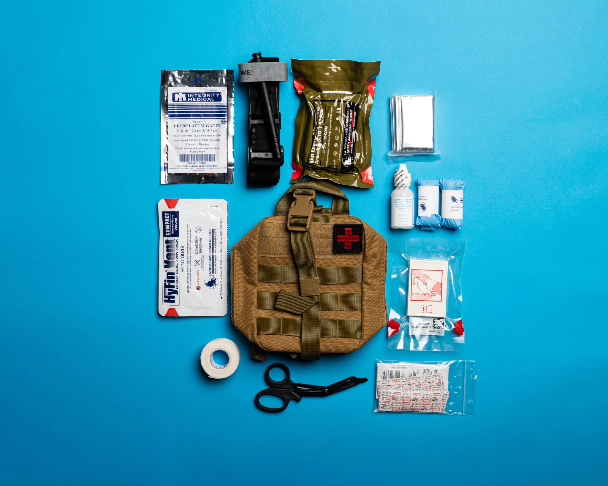 Emergency lighting equipment for a vehicle kit