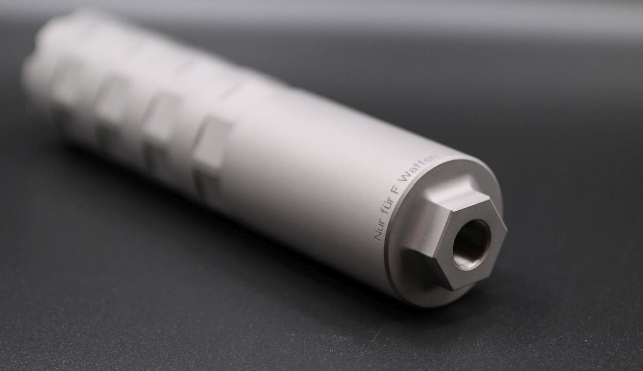 Full-titanium silencer for free weapons!